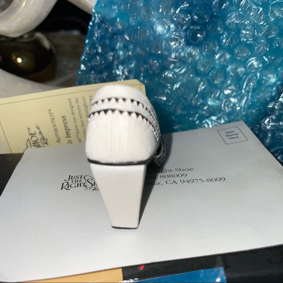 Just The Right Shoe Dressed To Impress By Raine - Picture 3 of 9